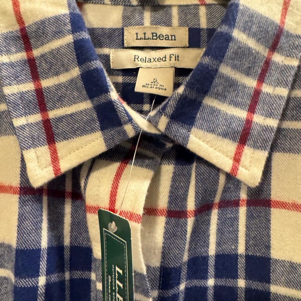 L.L. Bean - women’s flannel shirt (size small/relaxed fit) NWT - Picture 1 of 3